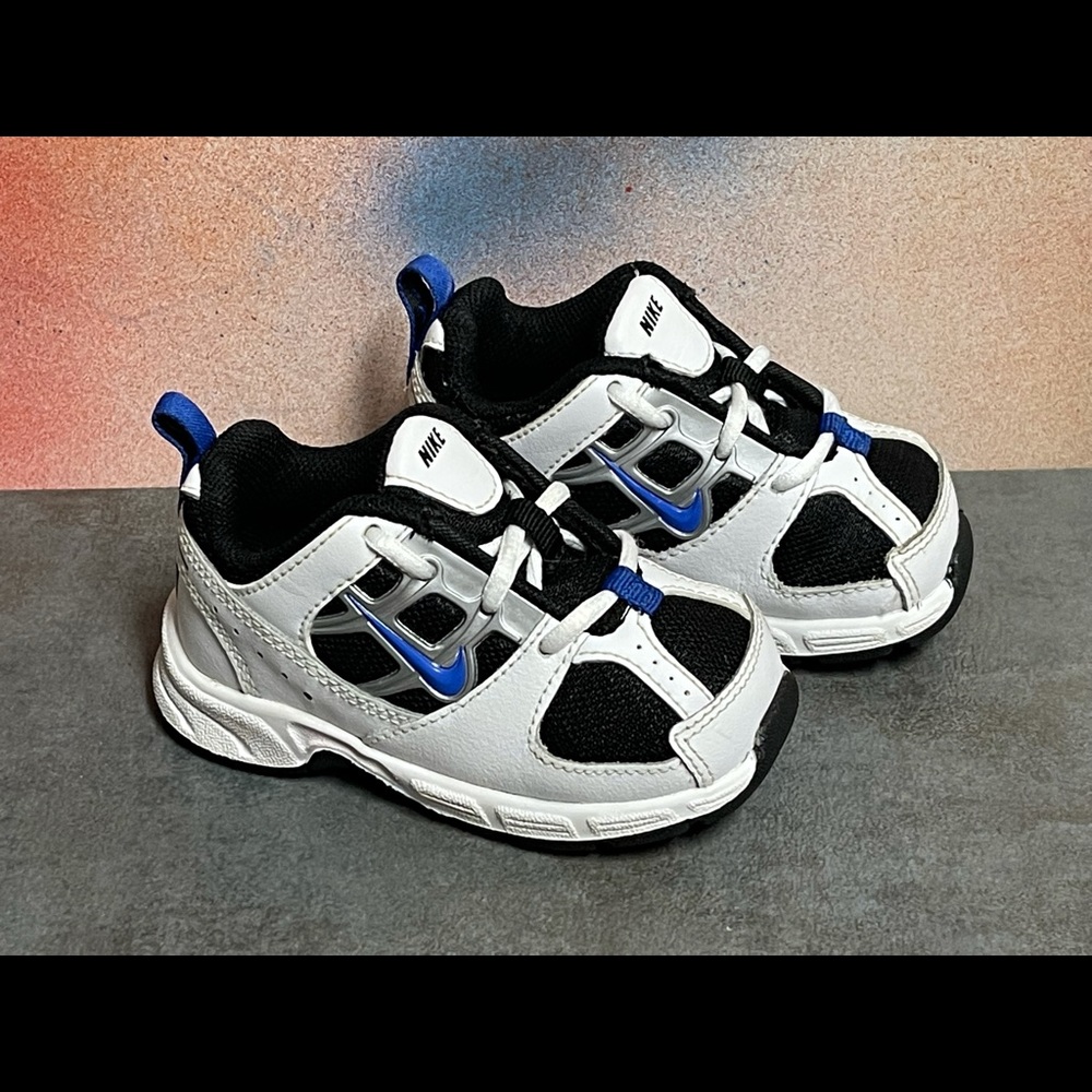 Nike Toddler Sneakers Size 4C